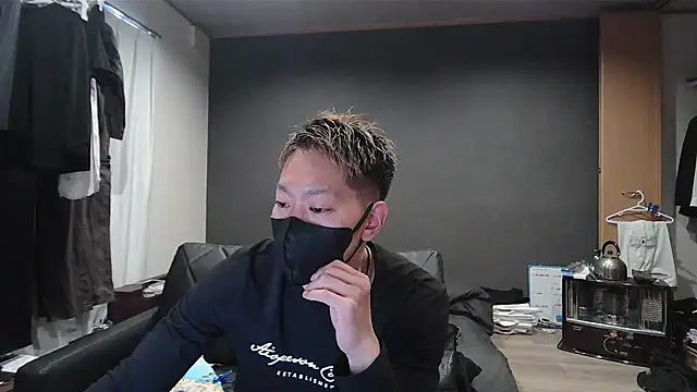 Snapshot of ryuaaaaa chatting on 03-11-26, 07:47 ryuaaaaa online show from 03-11-26, 07:47