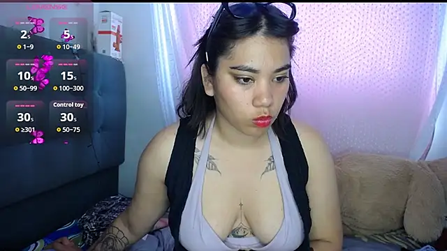 Snapshot of hairylatiingoddess chatting on 02-25-26, 09:02 hairylatiingoddess online show from 02-25-26, 09:02