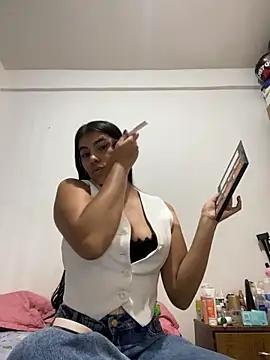 Snapshot of Alara_Key chatting on 02-26-26, 10:53 Alara Key online show from 02-26-26, 10:53