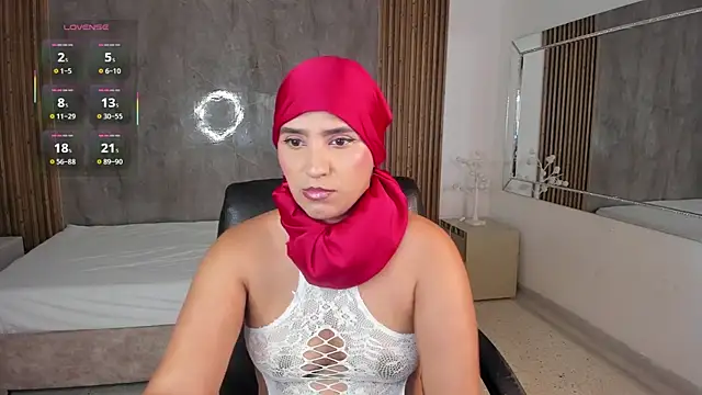 Snapshot of SalmaZahid chatting on 02-24-26, 12:47 SalmaZahid online show from 02-24-26, 12:47