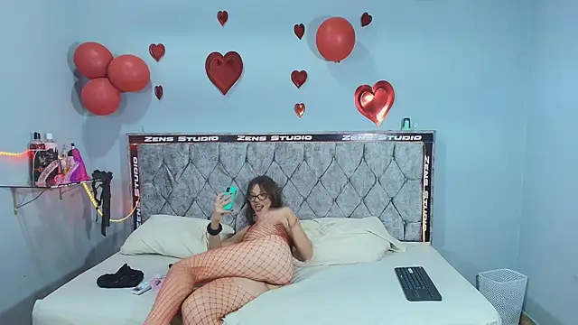 Snapshot of ahnaysex chatting on 02-22-26, 08:51 ahnaysex online show from 02-22-26, 08:51