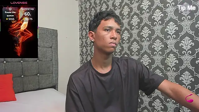 Little Twink19x online show from 03-23-26, 07:18