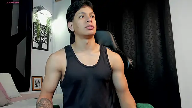 Snapshot of TonyPetrovjs chatting on 03-13-26, 03:57 TonyPetrovjs online show from 03-13-26, 03:57