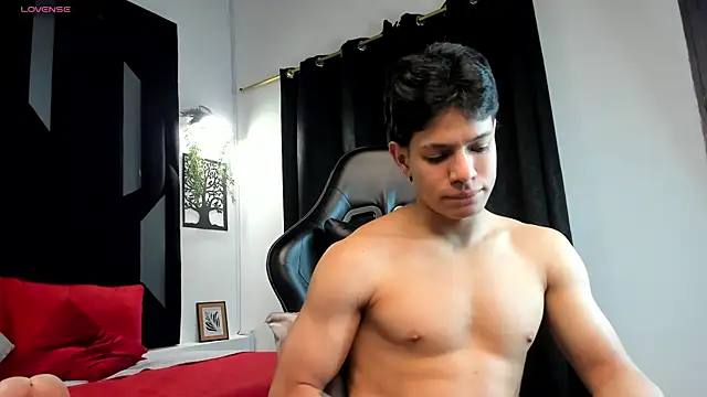 Snapshot of TonyPetrovjs chatting on 04-11-26, 01:54 TonyPetrovjs online show from 04-11-26, 01:54