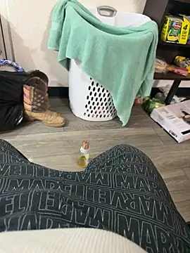 Snapshot of SavorredEscapist chatting on 02-19-26, 07:15 SavorredEscapist online show from 02-19-26, 07:15