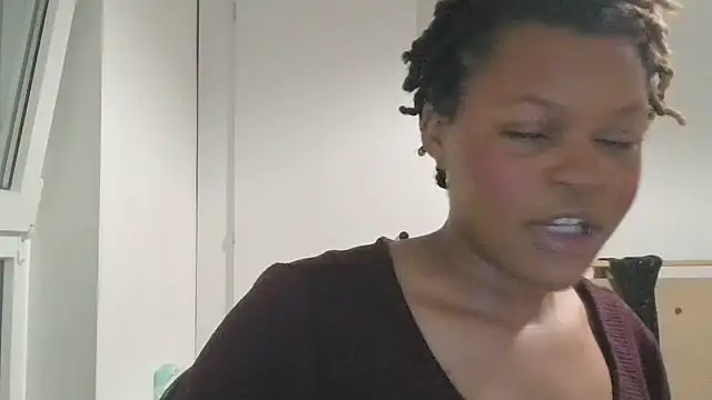 Snapshot of DolliaStarz chatting on 03-02-26, 06:26 DolliaStarz online show from 03-02-26, 06:26