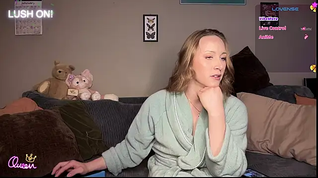 Snapshot of greenxxxqueen chatting on 03-01-26, 01:29 greenxxxqueen online show from 03-01-26, 01:29