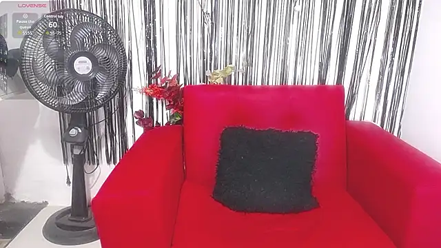 Snapshot of mailyn_pym chatting on 03-12-26, 01:17 mailyn pym online show from 03-12-26, 01:17