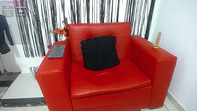 Snapshot of mailyn_pym chatting on 04-01-26, 12:28 mailyn pym online show from 04-01-26, 12:28