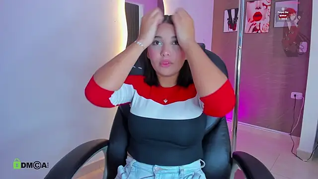 Snapshot of Tiphanysalvatore chatting on 02-27-26, 09:04 Tiphanysalvatore online show from 02-27-26, 09:04