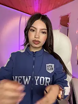 Snapshot of Mady_Pink chatting on 03-03-26, 02:50 Mady Pink online show from 03-03-26, 02:50