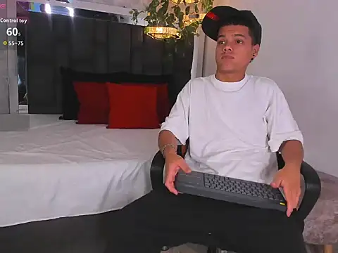 Snapshot of PATRIICKMILLER chatting on 02-24-26, 03:43 PATRIICKMILLER online show from 02-24-26, 03:43