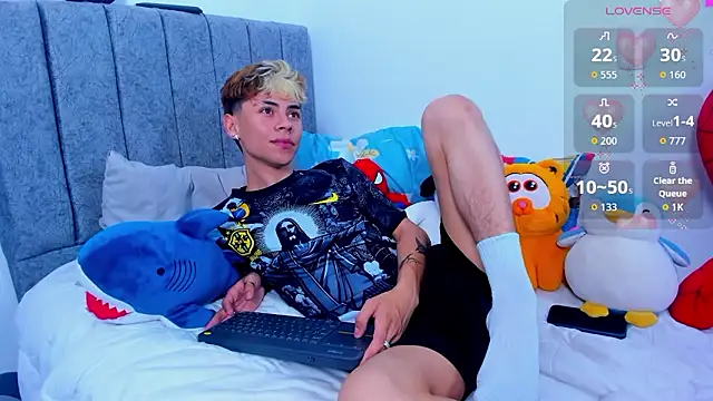 Snapshot of Callum_777 chatting on 03-04-26, 05:46 Callum 777 online show from 03-04-26, 05:46