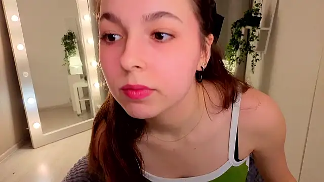 BellaThery online show from 02-23-26, 05:05