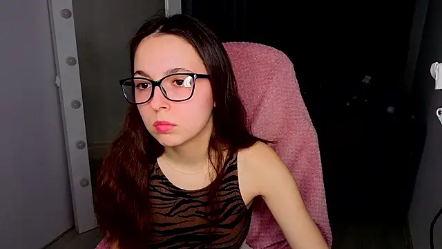 BellaThery online show from 02-24-26, 05:05