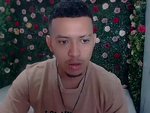 Snapshot of dylans_brown chatting on 02-23-26, 04:59 dylans brown online show from 02-23-26, 04:59