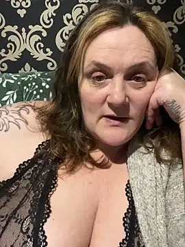 Snapshot of Busty-GilfQuinn chatting on 02-22-26, 10:41 Busty-GilfQuinn online show from 02-22-26, 10:41