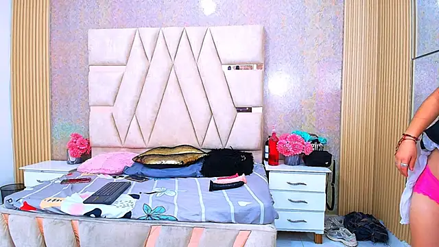 Megan Jhonsom online show from 02-21-26, 08:32