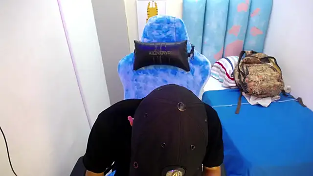 Snapshot of Houston_bby_ chatting on 02-28-26, 08:32 Houston bby online show from 02-28-26, 08:32