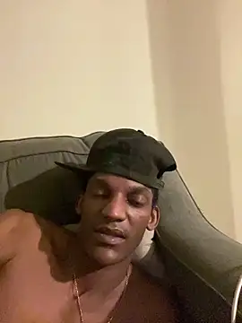 Snapshot of Micke24 chatting on 02-21-26, 04:35 Micke24 online show from 02-21-26, 04:35