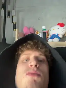 Snapshot of PAPITRVN chatting on 02-21-26, 09:27 PAPITRVN online show from 02-21-26, 09:27