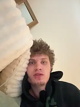 Snapshot of PAPITRVN chatting on 02-23-26, 12:30 PAPITRVN online show from 02-23-26, 12:30