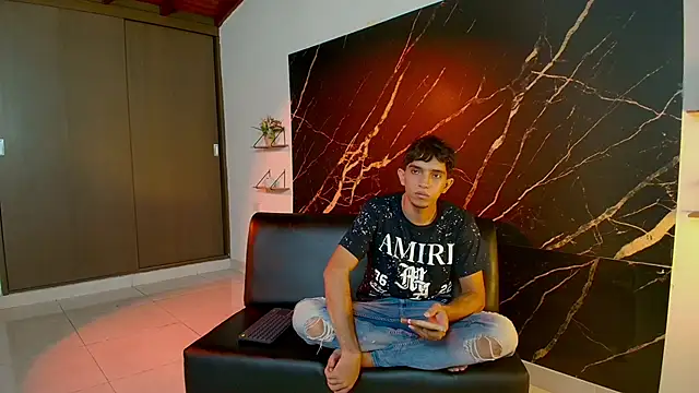 Snapshot of thiago_moreno chatting on 02-28-26, 12:28 thiago moreno online show from 02-28-26, 12:28