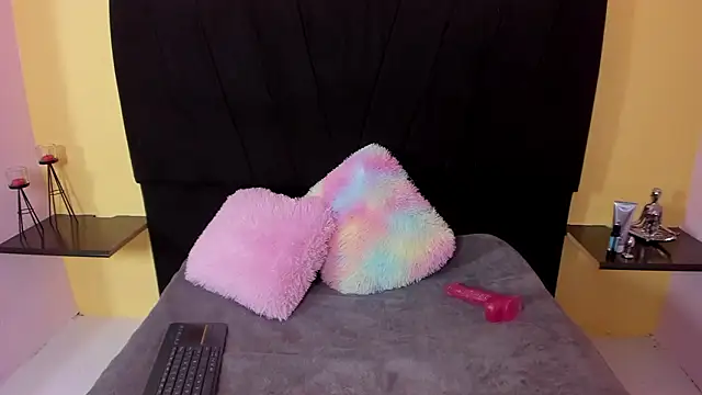 AndreaSilva  online show from 03-02-26, 07:21