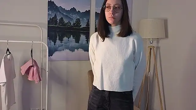 DoraWhitrock online show from 02-22-26, 06:46