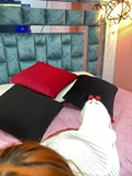 Snapshot of Elaaa_pink21 chatting on 02-24-26, 02:42 Elaaa pink21 online show from 02-24-26, 02:42