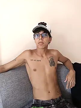 TuPapi 21 online show from 03-28-26, 09:03