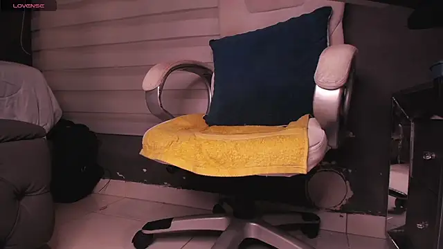 dirty 27cms online show from 12-19-25, 11:45