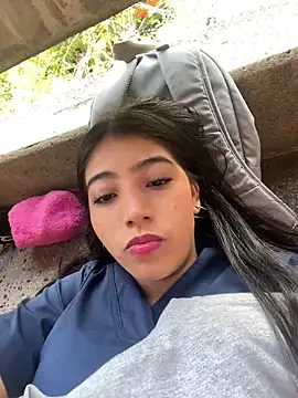 Snapshot of Sexy_mia_outdoors chatting on 02-25-26, 05:00 Sexy mia outdoors online show from 02-25-26, 05:00