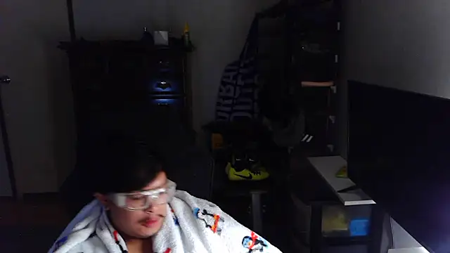 Snapshot of longlongsong chatting on 02-23-26, 08:44 longlongsong online show from 02-23-26, 08:44