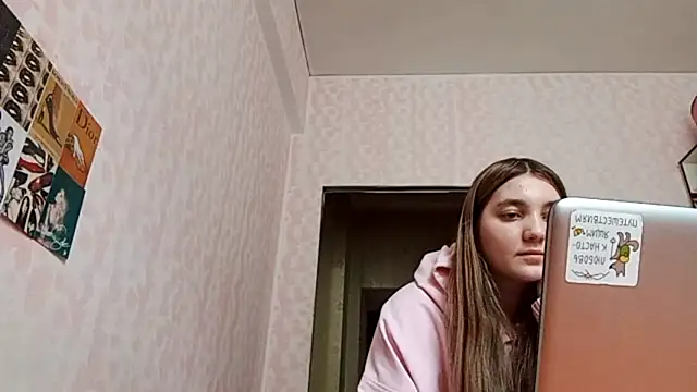 Snapshot of JanineThielman chatting on 04-06-26, 08:37 JanineThielman online show from 04-06-26, 08:37