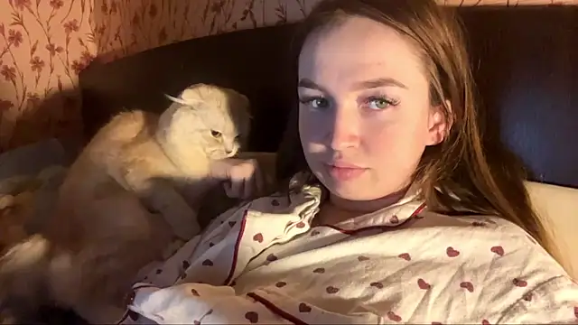 Snapshot of Hanna__Montanna chatting on 02-28-26, 03:13 Hanna Montanna online show from 02-28-26, 03:13