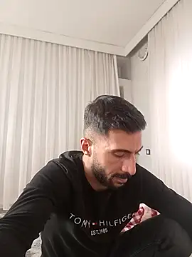 Snapshot of Serkan_2 chatting on 03-02-26, 01:40 Serkan 2 online show from 03-02-26, 01:40