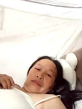 heesuu11 online show from 03-30-26, 05:25