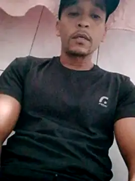 Snapshot of Rodr_go14 chatting on 04-16-26, 03:29 Rodr go14 online show from 04-16-26, 03:29