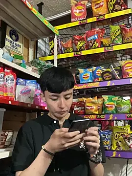 Snapshot of Tomnico_19 chatting on 02-24-26, 05:33 Tomnico 19 online show from 02-24-26, 05:33