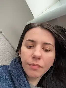 Oliviya smiley  online show from 03-02-26, 01:40