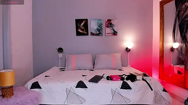 KimTaylorW online show from 04-17-26, 02:47