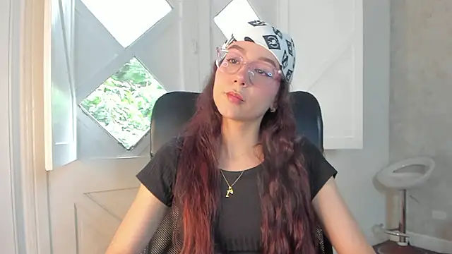 Snapshot of Arii_wilde chatting on 02-26-26, 12:48 Arii wilde online show from 02-26-26, 12:48