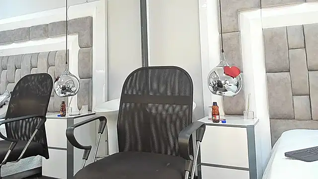 Snapshot of Austin_Reedss chatting on 02-24-26, 03:21 Austin Reedss online show from 02-24-26, 03:21