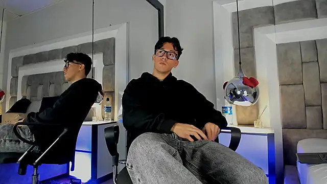 Snapshot of Austin_Reedss chatting on 03-05-26, 12:12 Austin Reedss online show from 03-05-26, 12:12