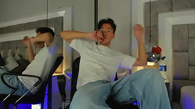 Snapshot of Austin_Reedss chatting on 03-09-26, 12:09 Austin Reedss online show from 03-09-26, 12:09