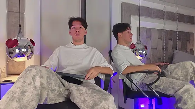 Snapshot of Austin_Reedss chatting on 04-04-26, 02:14 Austin Reedss online show from 04-04-26, 02:14