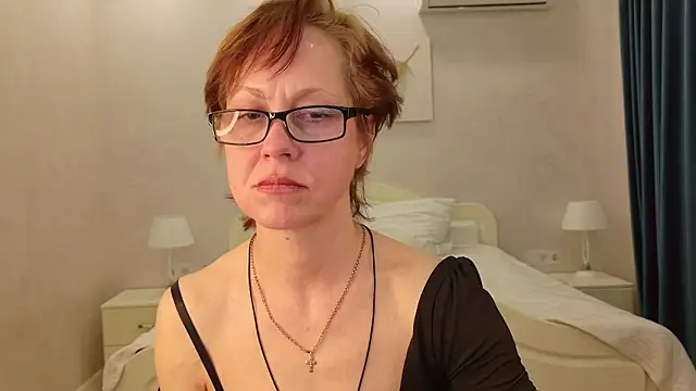 LioraWeiss online show from 03-26-26, 09:37