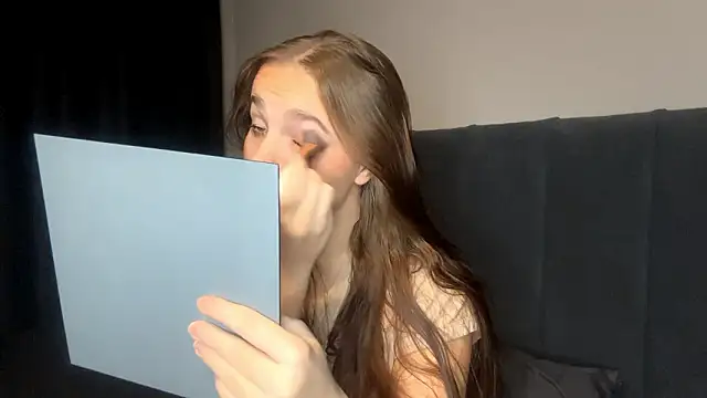 Snapshot of LowriseZiziphus chatting on 02-25-26, 03:43 LowriseZiziphus online show from 02-25-26, 03:43