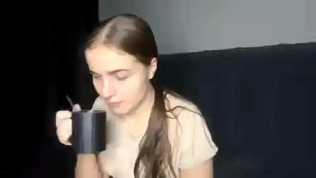 Snapshot of LowriseZiziphus chatting on 02-27-26, 04:07 LowriseZiziphus online show from 02-27-26, 04:07